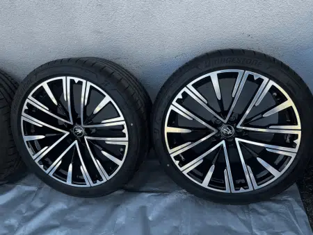 Cerchi in lega Maserati Grecale da 21" 2022-