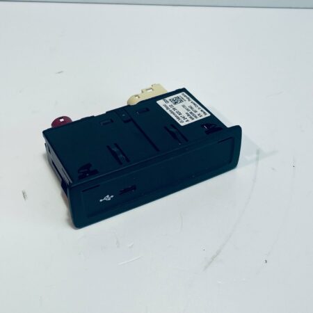 PORTA USB-C MERCEDES A2478203902