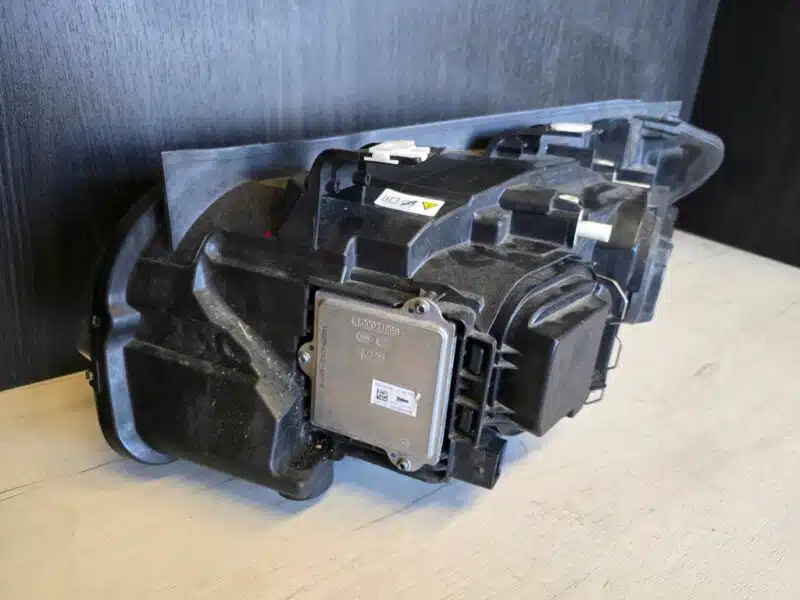 Faro destro anteriore xenon dinamico adattivo LCI restyling BMW X1 E84