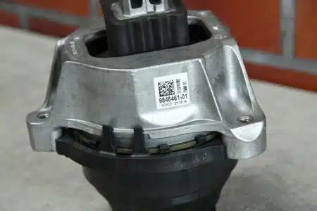 Supporto motore sinistro BMW X5 G05 X6 G06 X7 G07 9846461 23km