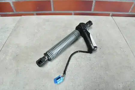 attuatore telescopico del portellone posteriore BMW 4 G22 M4 G82 smontaggio 7487636