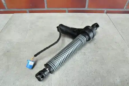 attuatore telescopico del portellone posteriore BMW 4 G22 M4 G82 smontaggio 7487636