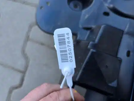Guida supporto montaggio paraurti posteriore destro BMW 7 G70 9464134