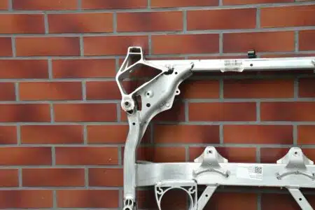 CARRELLO guida CULLA TRAVERSO BMW M2 F87 M3 F80 M4 F82 F83 2284630 SMONTAGGIO