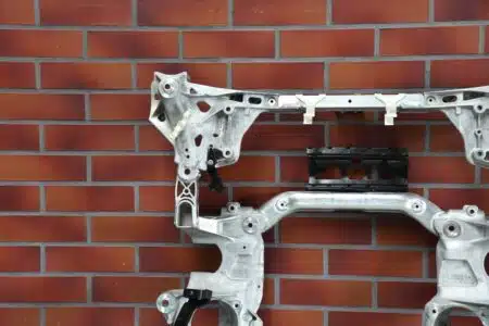 carrello guida culla traversa BMW M5 F90 M8 F91 F92 F93 smontaggio
