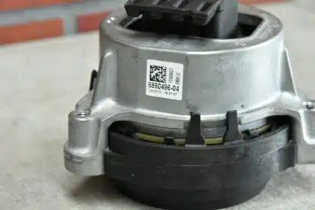 Supporto motore destro BMW Serie 5 G30 G31 X3 G01 X4 G02 X6 G06 18km 6860496
