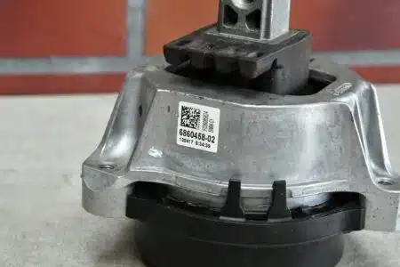 Supporto motore destro BMW M5 F90 M8 F91 F92 F93 X3M F97 X4M F98 6085km