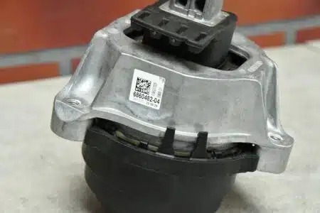 Supporto motore destro BMW X3 G01 X4 G02 X5 G05 X6 G06 X7 G07 6860482