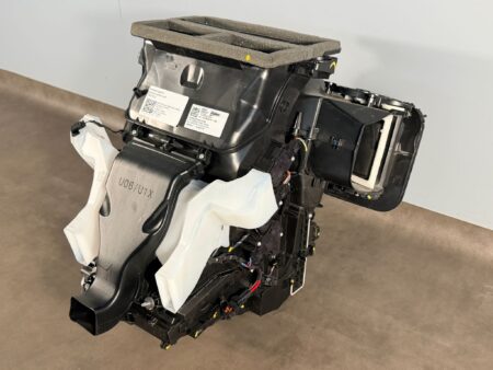 SCATOLA DISTRIBUTORE CLIMATIZZATORE BMW X1 U11 U10 64115A67880-10-